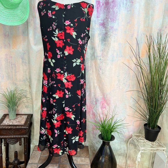 πStudio One Georgette Fabric Floral Sleeveless Midi Dress - Picture 7 of 15